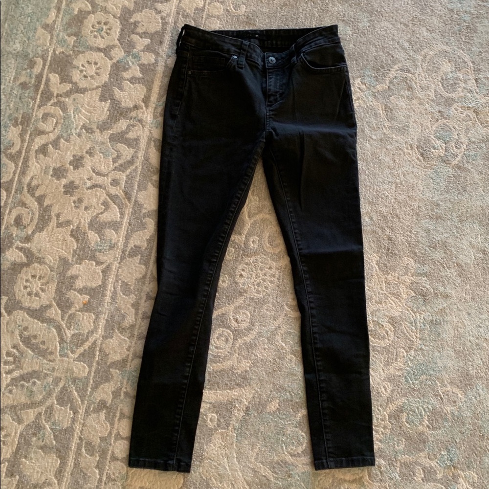 Joes black crop skinny jeans